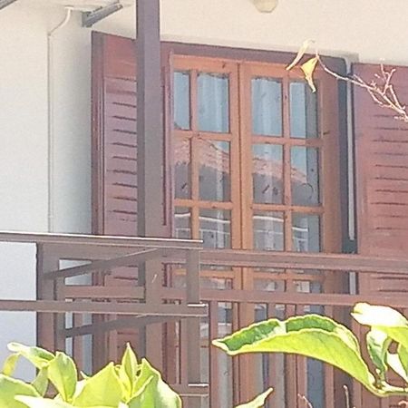 فيلا Korifásionفي Balcony With View المظهر الخارجي الصورة