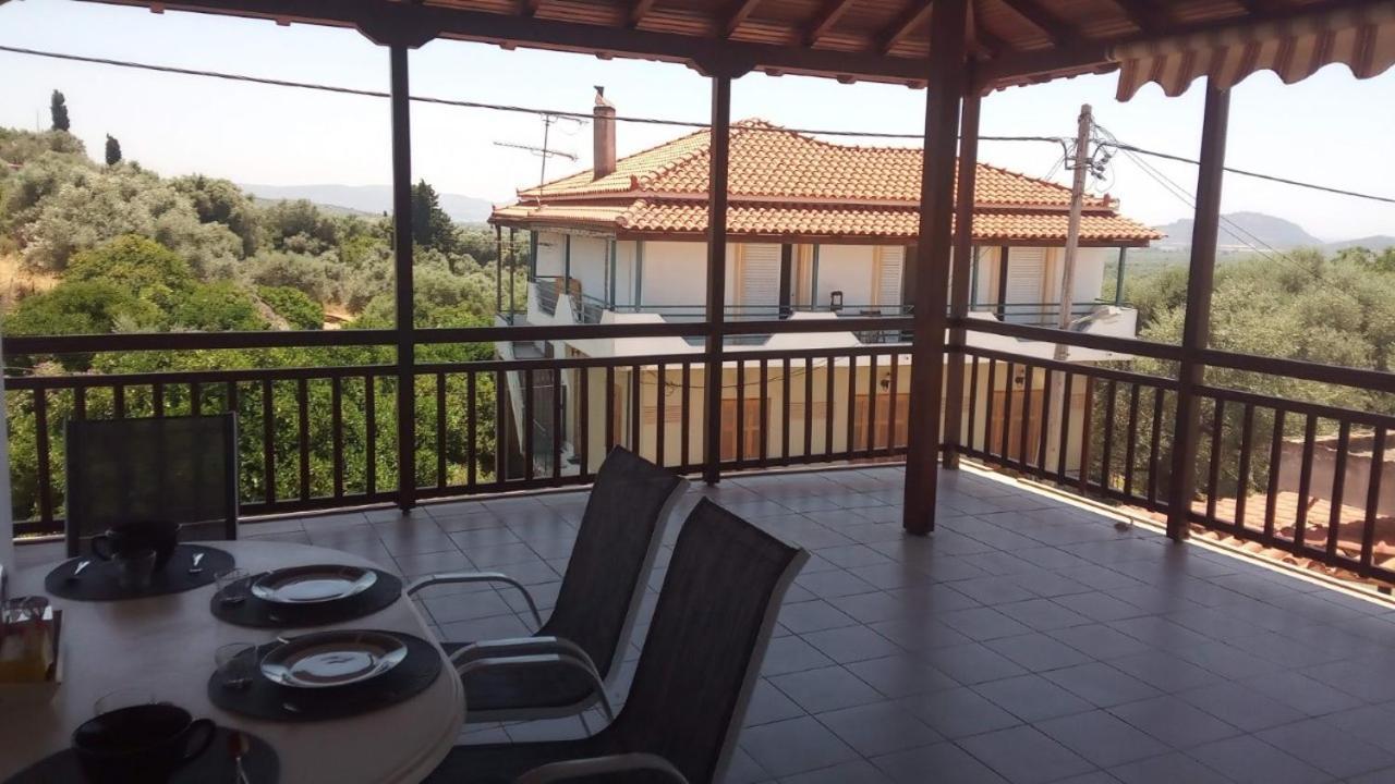 فيلا Korifásionفي Balcony With View المظهر الخارجي الصورة