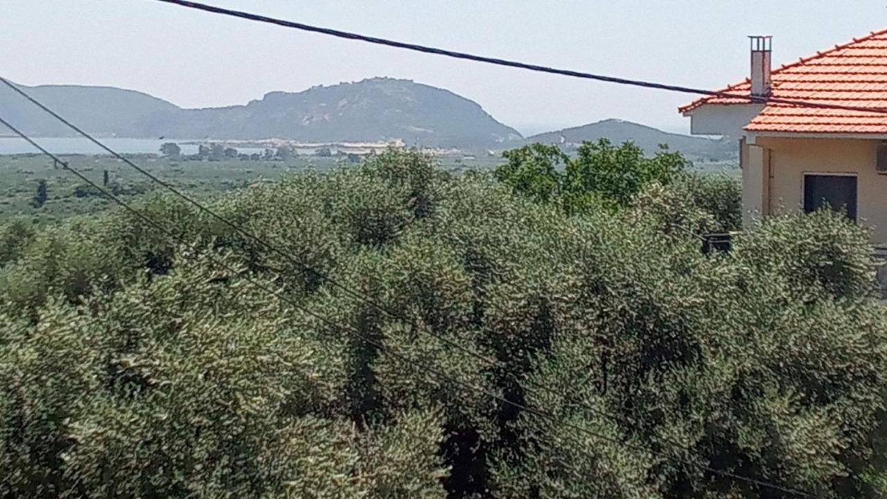 فيلا Korifásionفي Balcony With View المظهر الخارجي الصورة